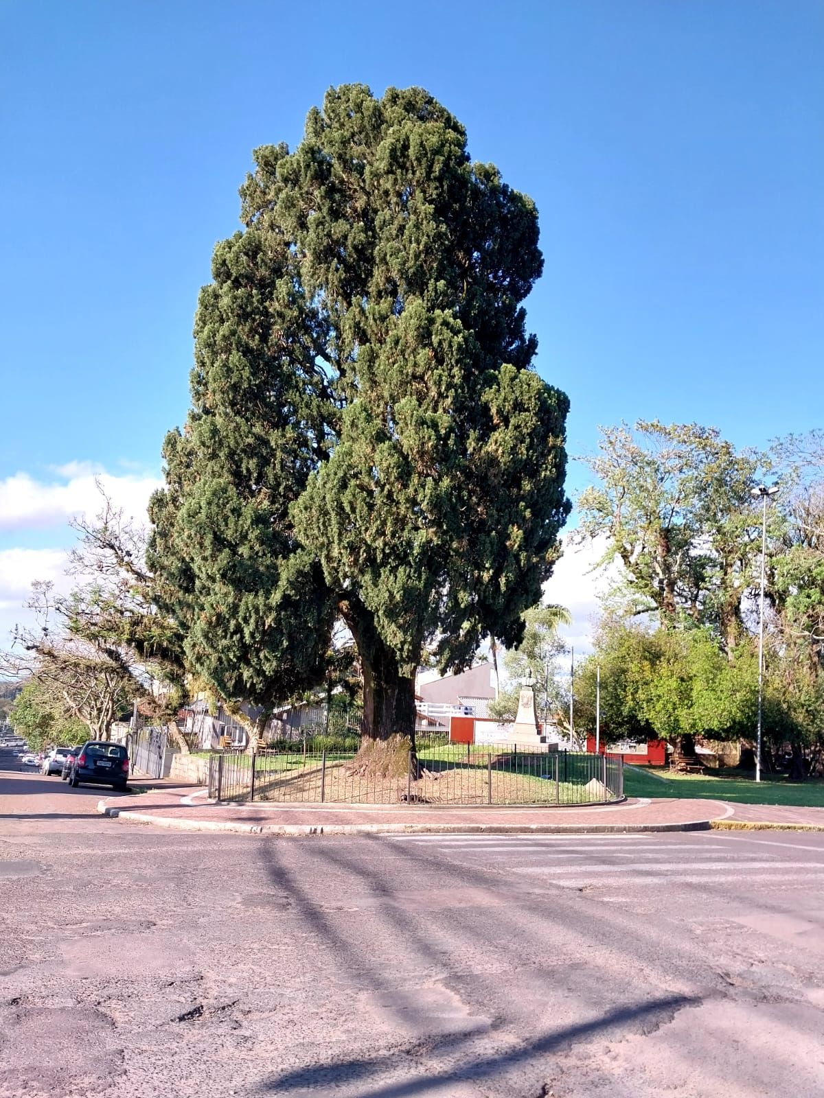 Terreno à venda, 844m², Centro - Guaíba