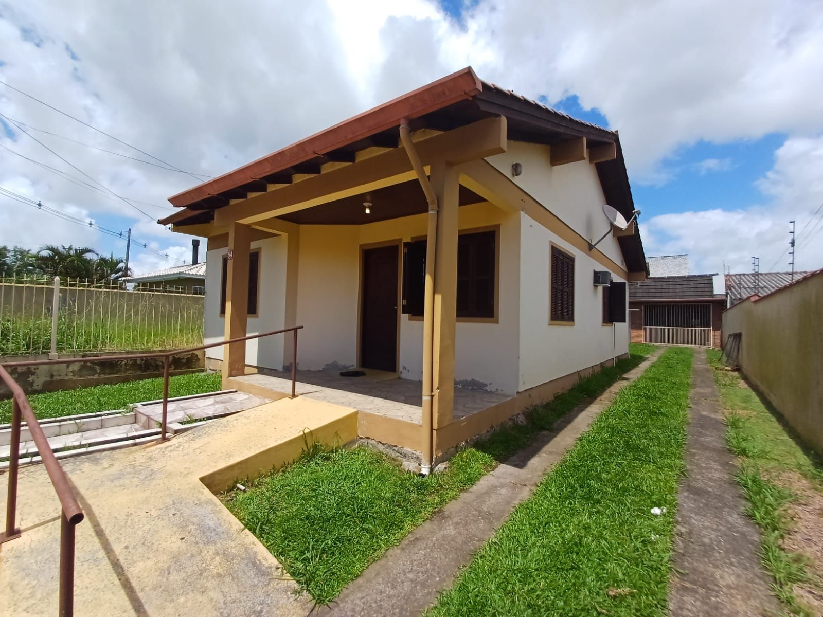 Casa 2 quartos à venda, 138m², Parque 35 - Guaíba