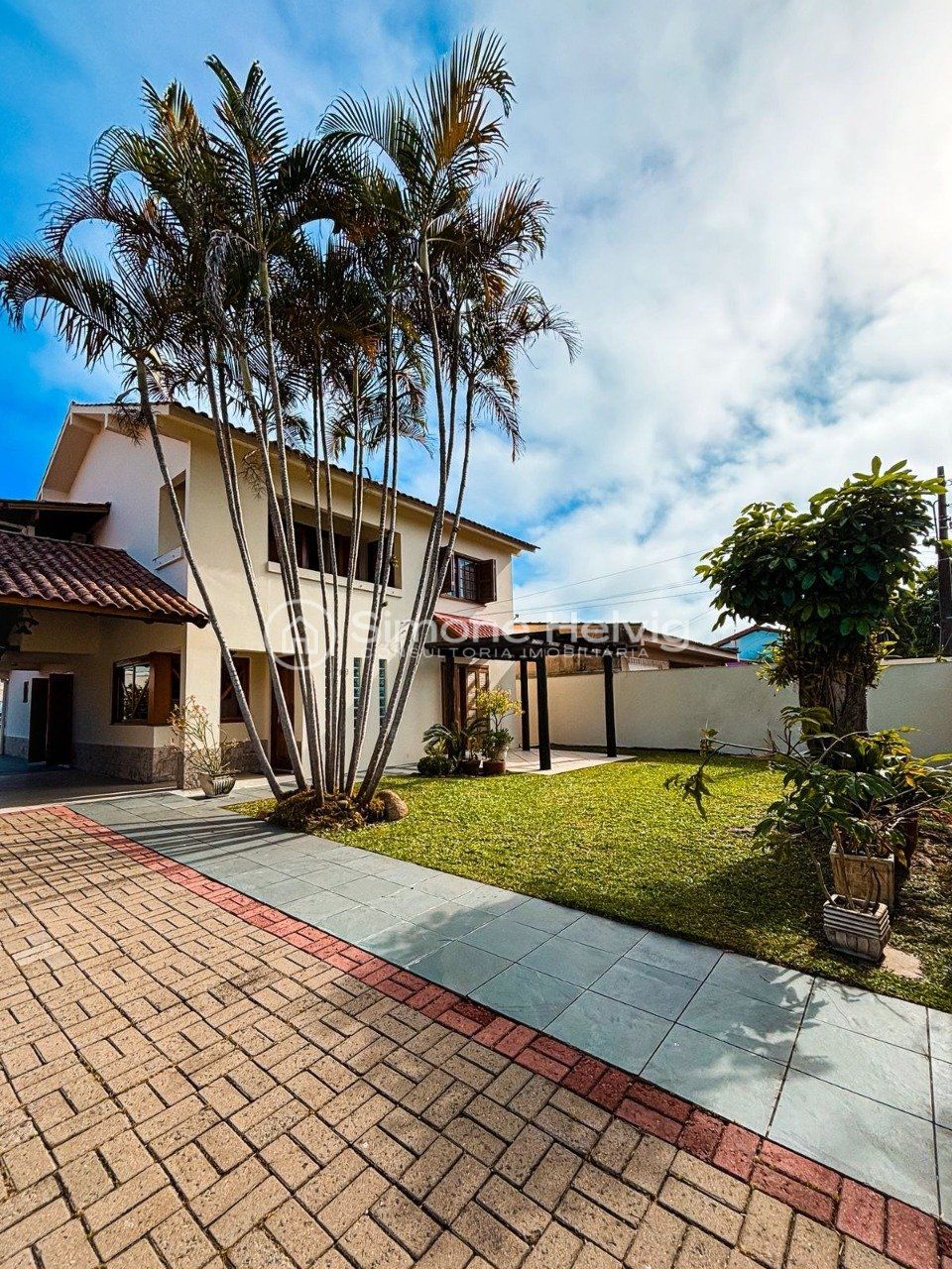 Sobrado 4 quartos à venda, 198m², Centro - Guaíba